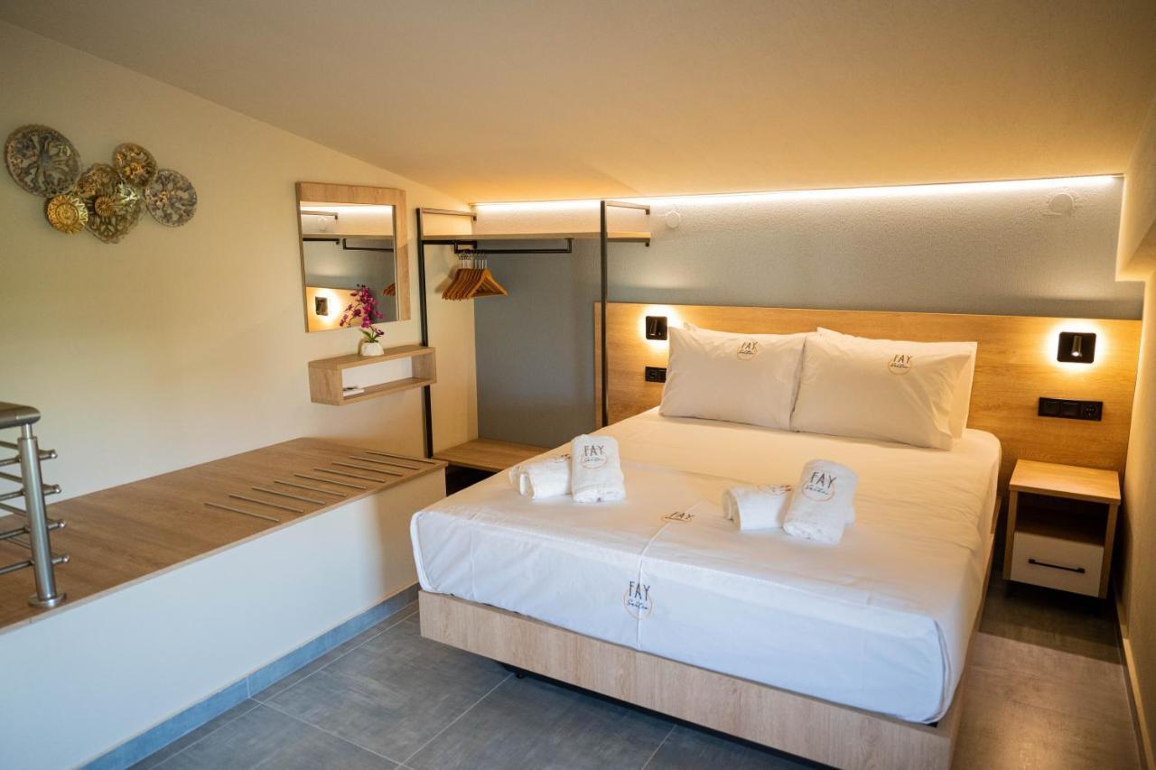 Fay Suites Flogita Buitenkant foto